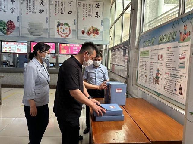 孫華同志深入一線開(kāi)展督導(dǎo)檢查 筑牢食品安全防線 提升營(yíng)養(yǎng)健康服務(wù)